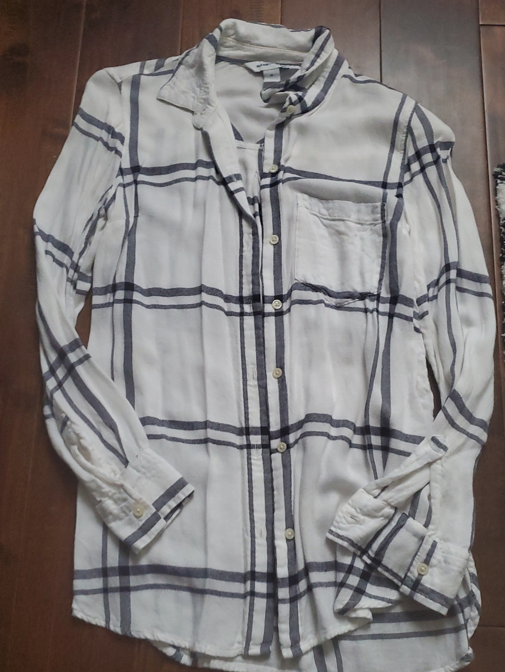 Old Navy White Button-Down Shirt with Navy Plaid Soft Flannel Size XS oversized
